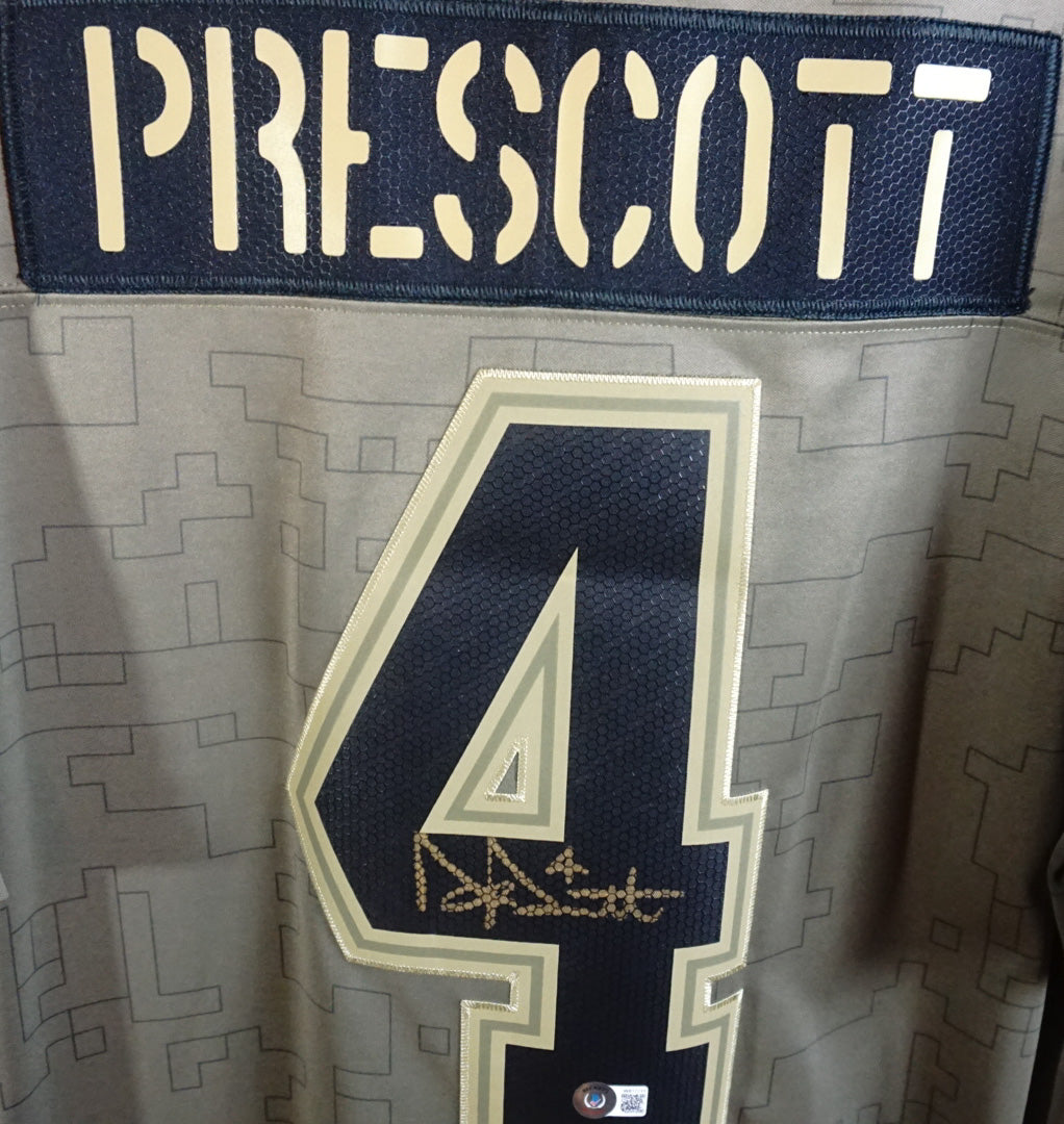 Camiseta de fútbol militar firmada por los Dallas Cowboys | N.° 4 Dak Prescott
